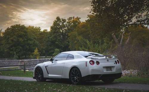 2014 Nissan GTR (price lowered) for sale in Saint Paul, MN