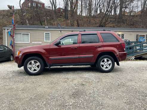 2007 Jeep Grand Cherokee - cars & trucks - by dealer - vehicle... for sale in Pittsburgh, PA