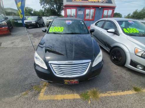 2012 Chrysler 200 - cars & trucks - by dealer - vehicle automotive... for sale in Worcester, MA