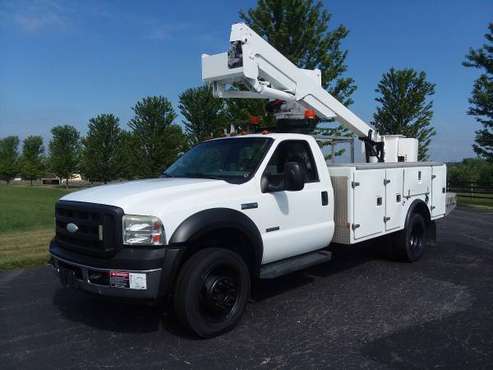42' 2006 Ford F550 Diesel Versalift Bucket Boom Lift Service Truck for sale in Hampshire, TX