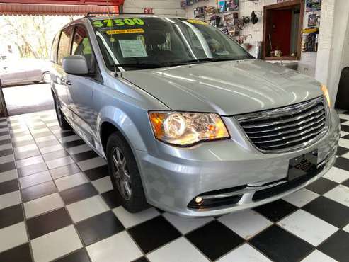 2011 Chrysler town country - - by dealer - vehicle for sale in Urbana Illinois 61802, IL