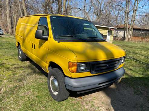 2006 Ford E-250 Cargo Van Needs trans work and no cats - cars & for sale in Portage, IL