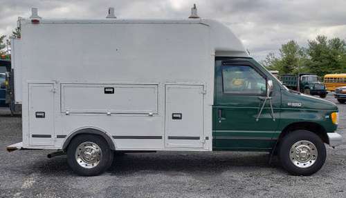 1999 Ford E-350 box truck for sale for sale in Lancaster, PA