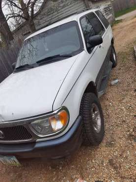 Mercury mountaineer 2002 for sale in Miles, IA