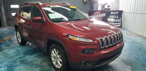 2017 Jeep Cherokee - - by dealer - vehicle automotive for sale in Janesville, WI