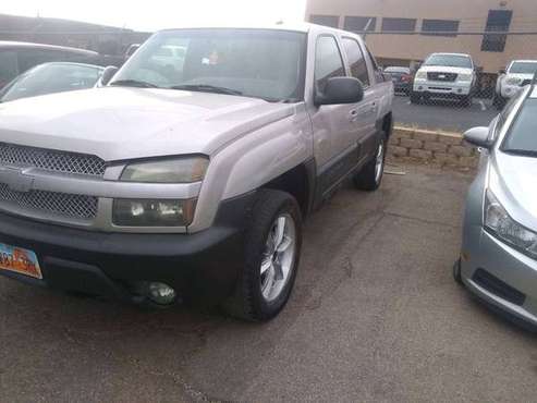 2004 Chevy avalanche 4 x 4 runs great - cars & trucks - by dealer -... for sale in Rockville, UT