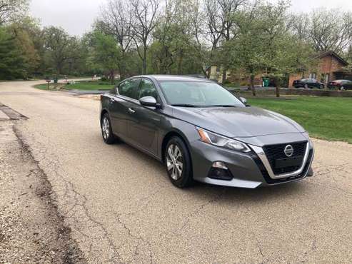 2019 Nissan Altima S 8000 miles like new for sale in Lemont, IL
