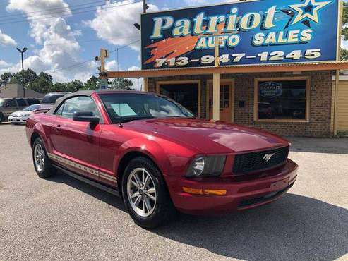 2005 Ford Mustang V6 Premium 2dr Convertible - SE HABLA ESPANOL for sale in South Houston, TX