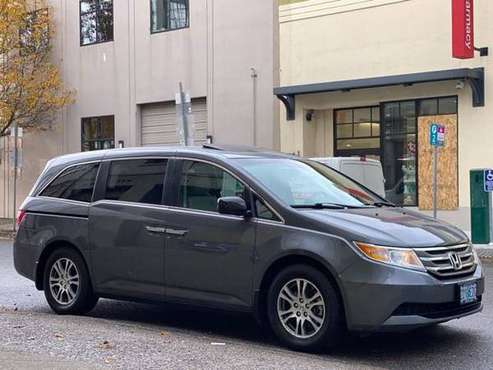 2011 Honda Odyssey EX-L One Owner Well Maintained - cars & trucks -... for sale in Portland, CO