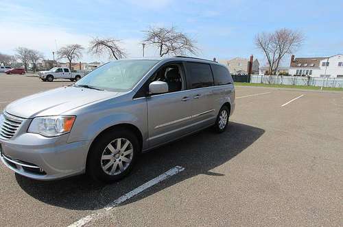 2015 TOWN COUNTRY PERFECT CONDITIONS LIKE NEW 41000 MILES - cars & for sale in BELLMORE NY 11710, NY