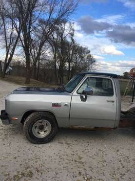 1993 dodge d250 cummins needs work - cars & trucks - by owner -... for sale in Payson, IL