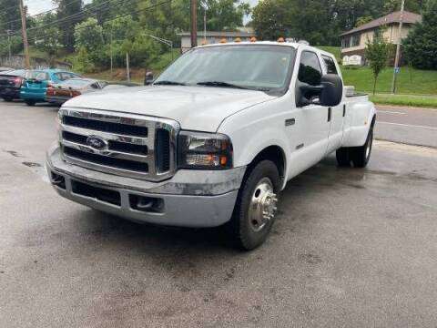 2005 Ford F-350 crew cab 4x4 - cars & trucks - by dealer - vehicle... for sale in Knoxville, TN