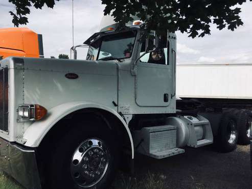 2006 Peterbilt 379 Day Cab for sale for sale in Saint Paul, MN