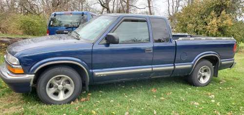 99 CHEVY S-10 EXT CAB P-UP- V6, AUTO, 162 K MILES, GOOD RUBBER,... for sale in Miamisburg, OH