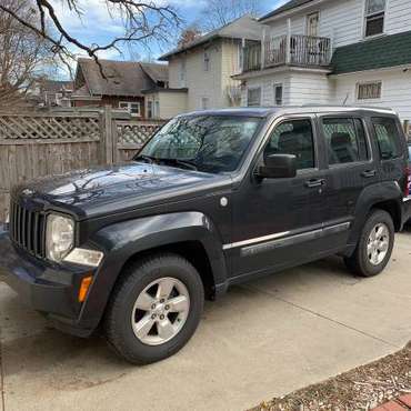 2010 Jeep Liberty Sport 4x4 - cars & trucks - by owner - vehicle... for sale in Grand Rapids, MI