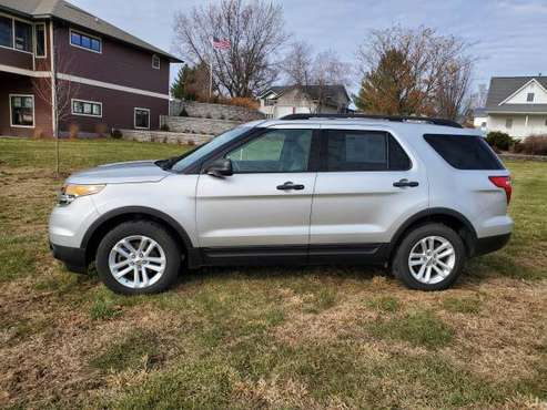2015 FORD EXPLORER XLT CLEAN!! 85,179 MILES - cars & trucks - by... for sale in Spring Grove, WI