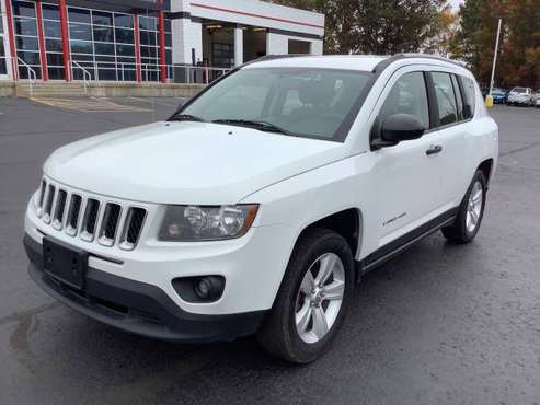 Dependable! 2010 Jeep Compass! Finance Now! - cars & trucks - by... for sale in Ortonville, MI