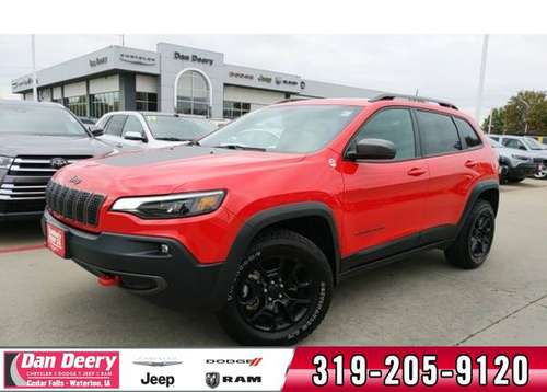 2019 Jeep Cherokee 4WD 4D Sport Utility / SUV Trailhawk - cars &... for sale in Waterloo, IA
