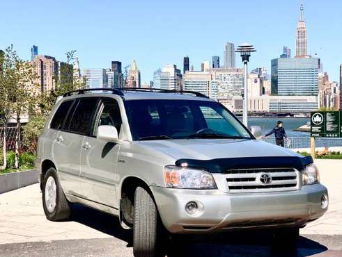 Toyota Highlander LIMITED leather sunroof low miles - cars & for sale in Forest Hills, NY