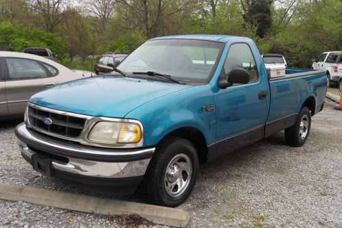1997 Ford F-150 XL NO RUST LOOKS LIKE NEW ! 56k Miles for sale in Cincinnati, KY