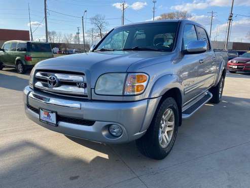 2004 TOYOTA TUNDRA - - by dealer - vehicle automotive for sale in Champaign, IL