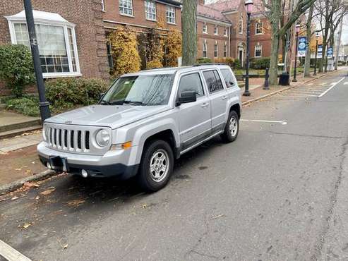 Jeep Patriot 2011 AWD - cars & trucks - by owner - vehicle... for sale in Stratford, CT