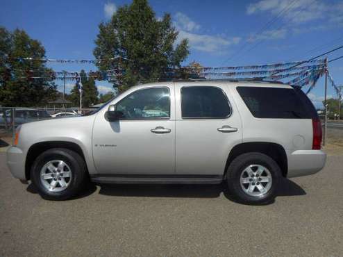 2007 GMC YUKON SLE 4X4 THIRD ROW SEATING *NEW TIRES* NICE for sale in Anderson, CA