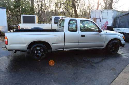 2004 TACOMA SR 5 lowered - cars & trucks - by owner - vehicle... for sale in Naperville, IL