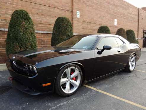 2009 Dodge Challenger SRT8 - cars & trucks - by owner - vehicle... for sale in Lincolnwood, IL