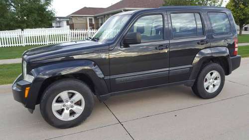 2012 Jeep Liberty Sport 4x4 3.7 V6 Great condition for sale in Kearney, NE