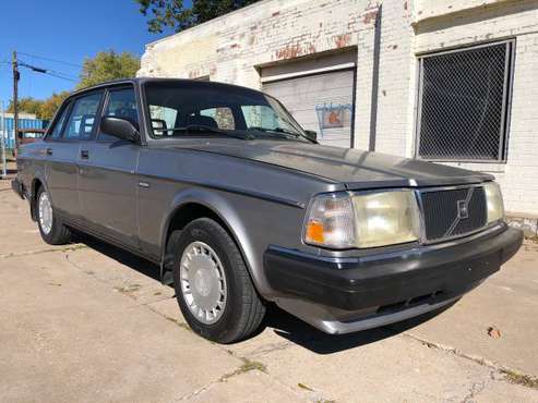 1990 Volvo 240 In Great Condition - cars & trucks - by owner -... for sale in Tulsa, OK