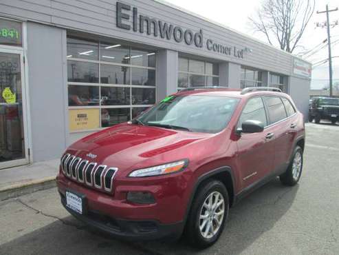 2016 jeep cherokee sport 4cl 4wd great on gas - - by for sale in East Providence, RI