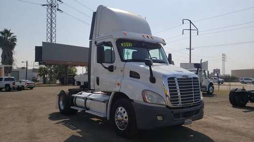 2013 FREIGHTLINER CASCADIA - cars & trucks - by owner - vehicle... for sale in Bakersfield, CA