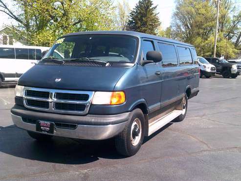 15 Passenger 1998 Dodge Ram Wagon ONLY 86K MILES - cars & trucks -... for sale in TROY, OH