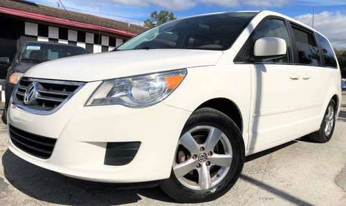 2009 VOLKSWAGEN ROUTAN! CARFAX CLEAN! LOADED! REAR AC! STOW AND GO!... for sale in Orlando, FL