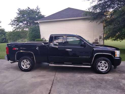 2007 Chevy Silverado - cars & trucks - by owner - vehicle automotive... for sale in Calhoun, GA