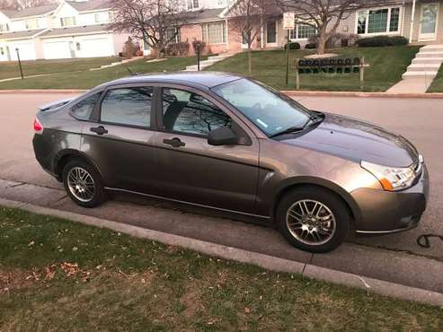 2010 FORD FOCUS SE - cars & trucks - by owner - vehicle automotive... for sale in Franklin, WI