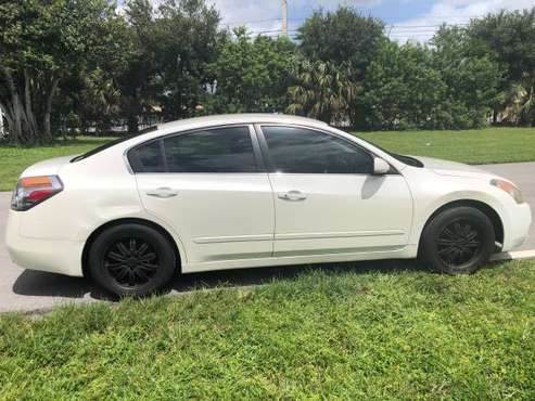 2009 Nissan Altima - cars & trucks - by owner - vehicle automotive... for sale in Fort Lauderdale, FL