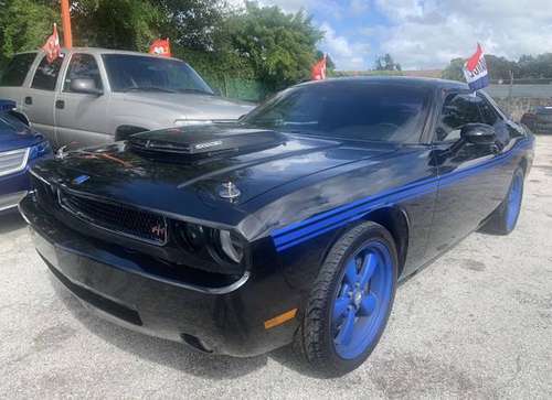 2010 Dodge Challenger RT - cars & trucks - by dealer - vehicle... for sale in Miami, FL