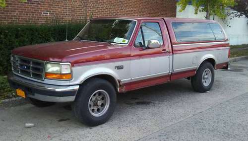 1996 Ford F350 4x4 Pickup, long bed with cap for sale in Mount Vernon, NY