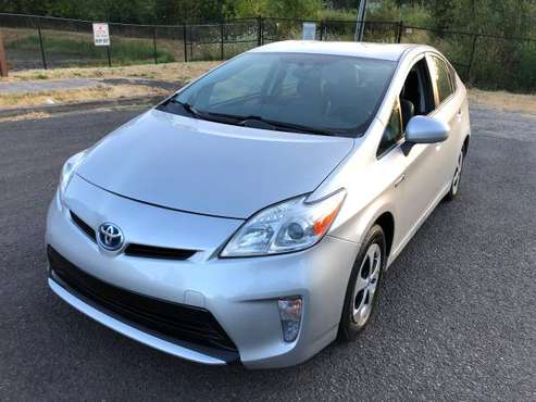 2013 Toyota Prius FOUR Hybrid *51 MPG Gas saver * Leather - cars &... for sale in Vancouver, OR