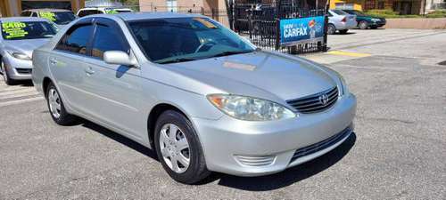 2005 Toyota Camry LE - Sedan, EXTRA CLEAN! - - by for sale in TAMPA, FL