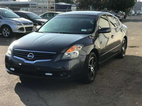 2009 NISSAN ALTIMA****ONLY 80K MILES*** - cars & trucks - by dealer... for sale in Clovis, CA