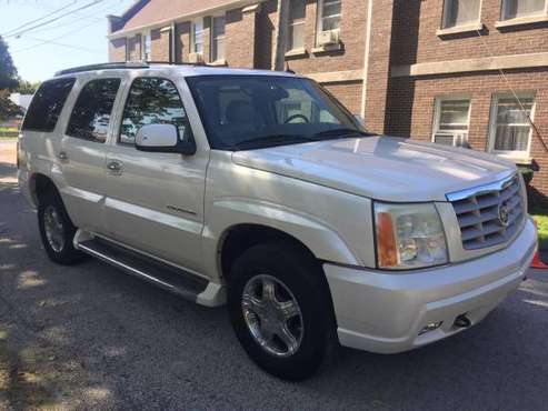 Cadillac Escalade AWD for sale in Dearing, IL