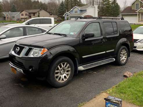 2011 NISSAN PATHFINDER 4X4 - cars & trucks - by owner - vehicle... for sale in Marcy, NY