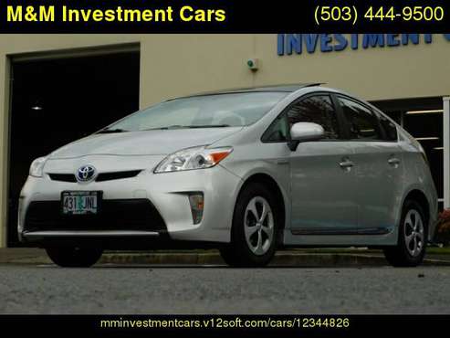 2012 Toyota Prius Five NAVi / LEATHER / PANORAMIC ROOF / LOW MILES for sale in Portland, OR