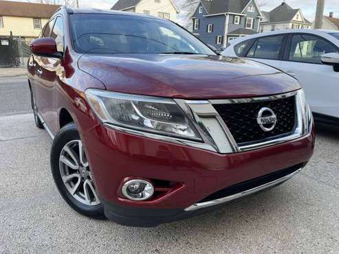 2015 Nissan Pathfinder SV 4WD Just 55K Miles Salvage Title - cars & for sale in Baldwin, NY