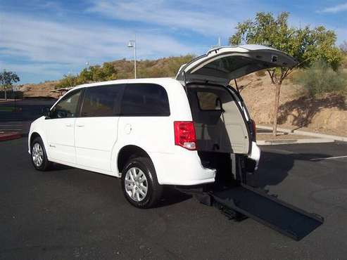 2016 Dodge Grand Caravan SE Wheelchair Handicap Mobility Van - cars... for sale in Phoenix, VT