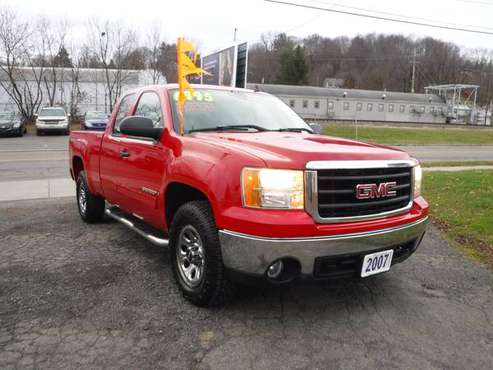 07 GMC Sierra SLE Extended Cab V8 Auto 4x4 Loaded Clean Carfax! -... for sale in ENDICOTT, NY