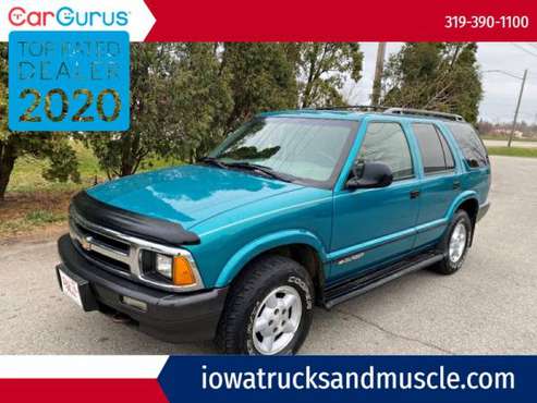 1995 Chevrolet Blazer 4dr 4WD with - cars & trucks - by dealer -... for sale in Cedar Rapids, IA